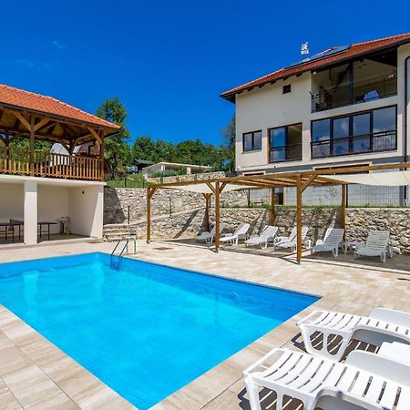 1 Bedroom Beautiful Apartment In Раковица Экстерьер фото